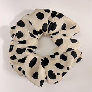 Great Quality - Polka Dot Scrunchies.